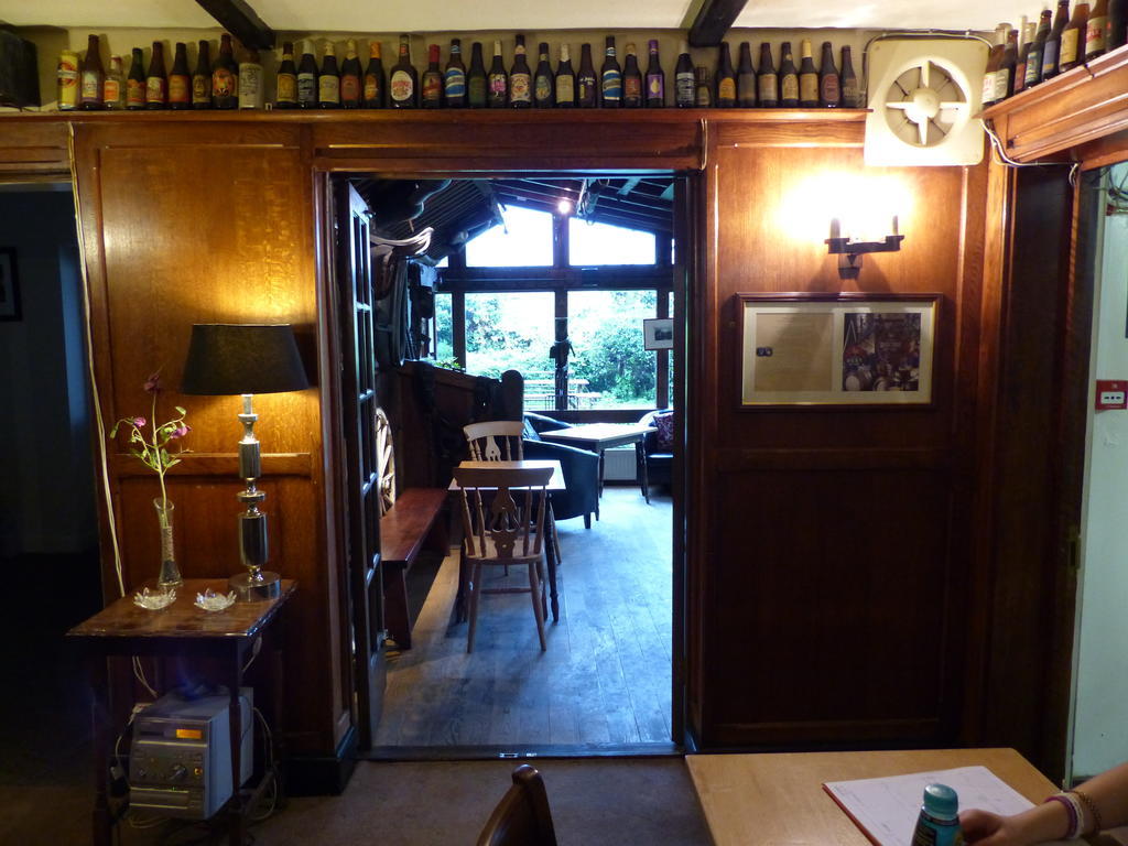 The Sun Inn Englefield Green Exterior photo